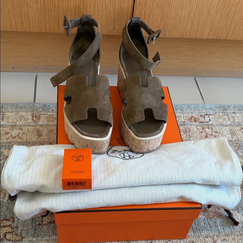 Hermes Luce 30 sandal, Terre ambree